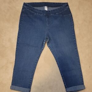 Avon Women's Denim Capris